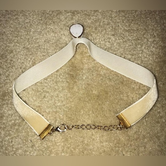 Velvet choker - Picture 2 of 2